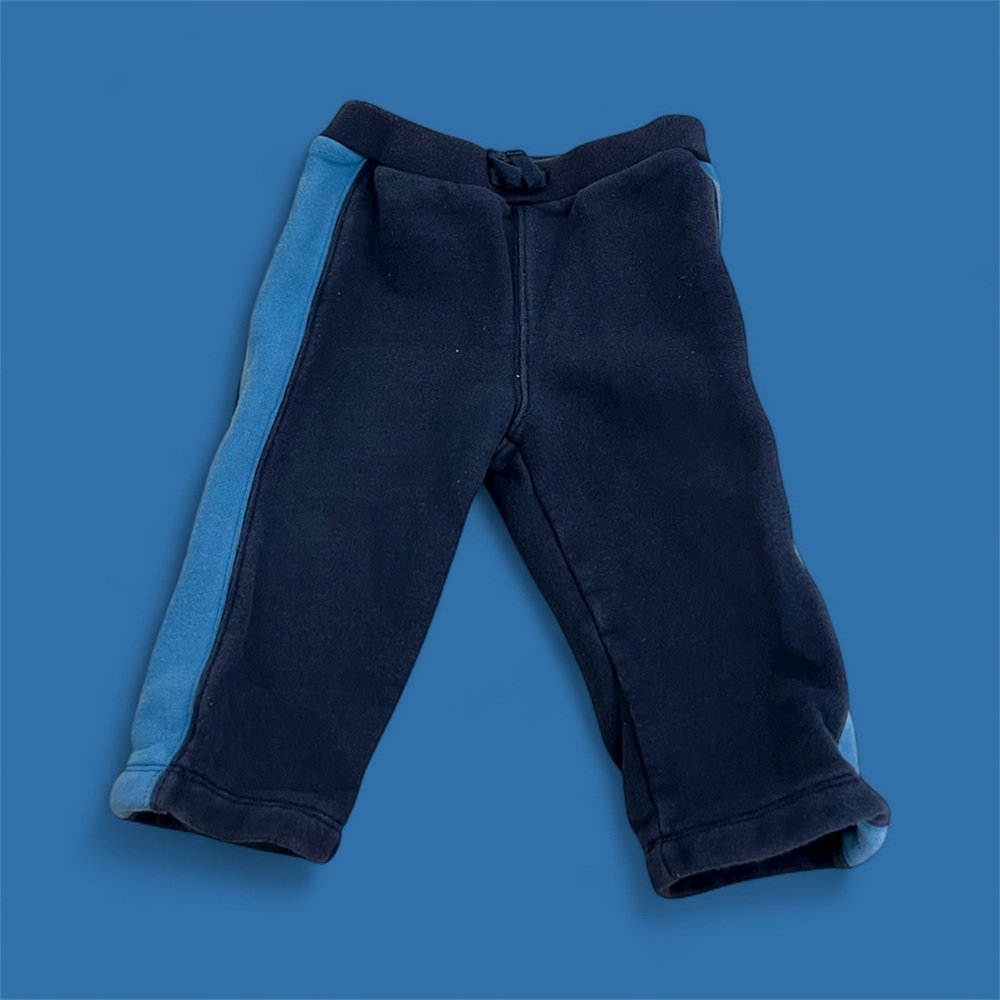 🔵GAP: Boy’s 12-18 months, navy blue w/light blue stripe sweatpants, preowned🔵